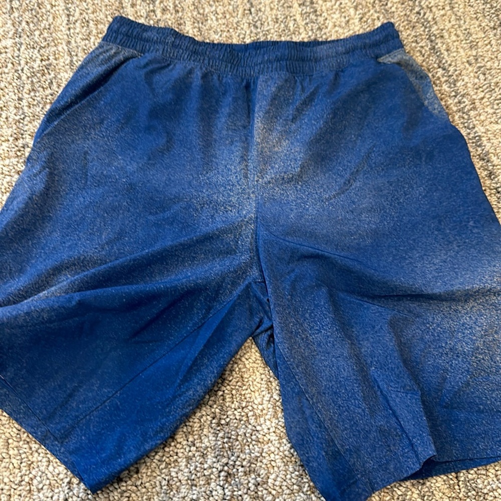 Lululemon 9” lined shorts